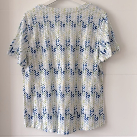 TRIBAL multicolored printed top side L preowned - Picture 8 of 11